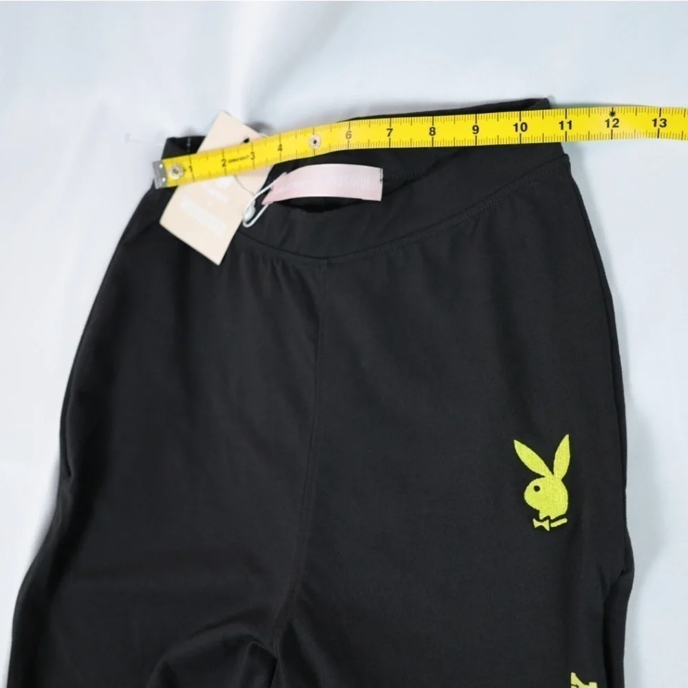 🅽🅴🆆 Missguided x 𝐏𝐋𝐀𝐘𝐁𝐎𝐘 black cycling shorts with Playboy bunny, 4